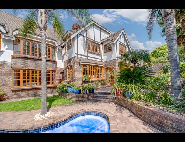 4 BEDROOM HOUSE FOR SALE IN LONEHILL